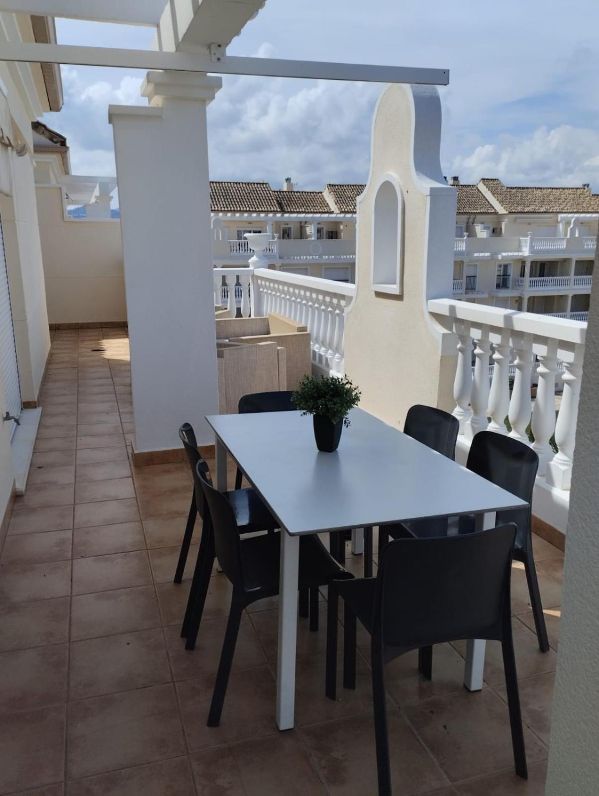 Apartamento 139 Aquamarinas G-13 *